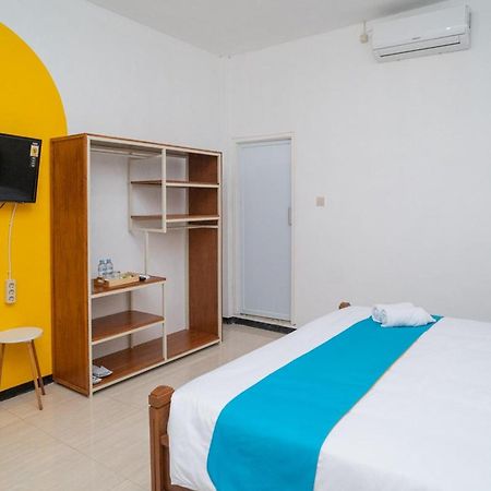 Sans Hotel Queen Batu Sumber Brantas Kamer foto
