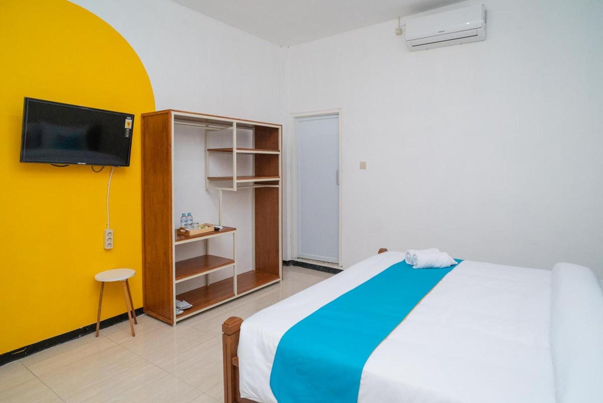 Sans Hotel Queen Batu Sumber Brantas Kamer foto
